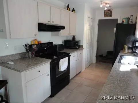 3018 Yule Tree Dr, Edgewater, FL 32141 photo 10