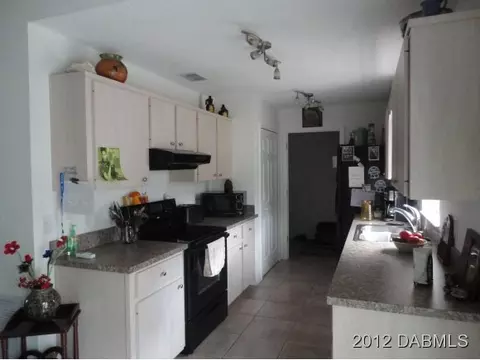3018 Yule Tree Dr, Edgewater, FL 32141 photo 9