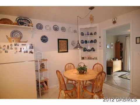 322 N Beach St, Ormond Beach, FL 32174 photo 4