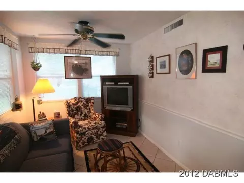 322 N Beach St, Ormond Beach, FL 32174 photo 8