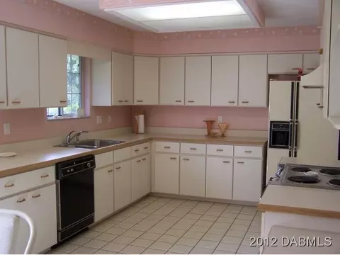68 Kingsley Ln, Ormond Beach, FL 32174 photo 8