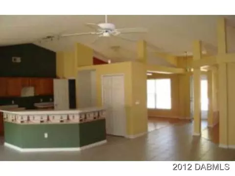 16 Eagle Crest Path, Palm Coast, FL 32164 photo 3