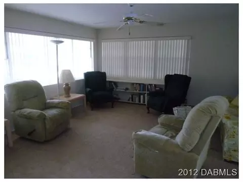 37 Seabreeze Dr, Ormond Beach, FL 32176 photo 2