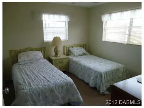 37 Seabreeze Dr, Ormond Beach, FL 32176 photo 7