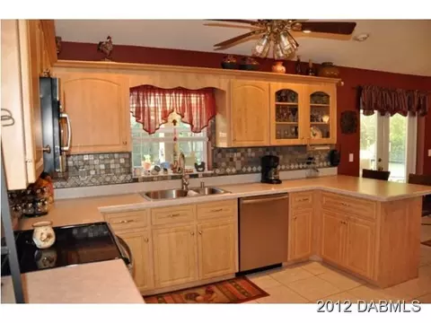 2529 Royal Palm Dr, Edgewater, FL 32141 photo 4