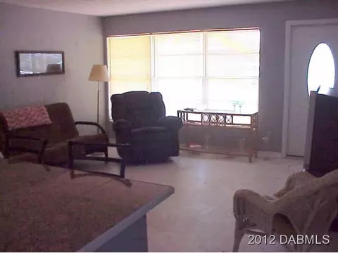 15 Briggs Dr, Ormond Beach, FL 32176 photo 2
