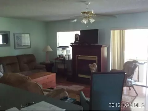 2226 Pine Tree Dr, Edgewater, FL 32141 photo 2