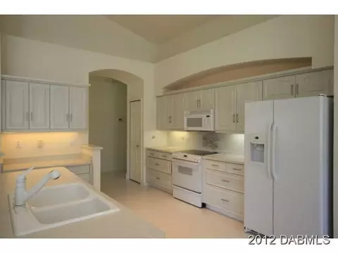 52 Bay Pointe Dr, Ormond Beach, FL 32174 photo 3