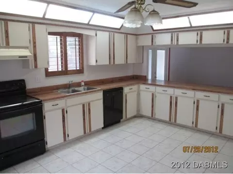 790 E Victoria Cir, Ormond Beach, FL 32174 photo 5