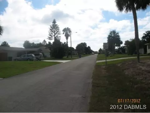 30 Raymonde Cir, Ormond Beach, FL 32176 photo 2