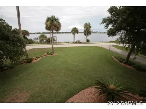 546 S Beach St, Ormond Beach, FL 32174 photo 2