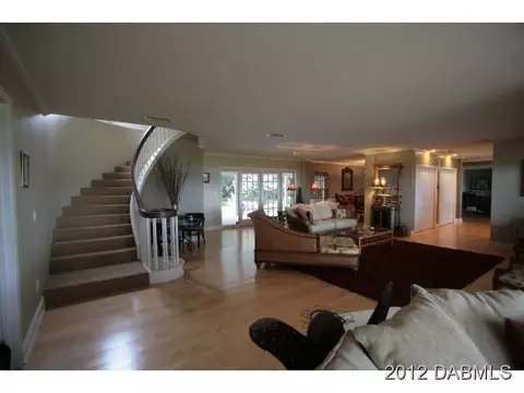546 S Beach St, Ormond Beach, FL 32174 photo 4