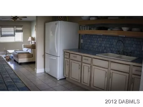 50 Seaside Dr, Ormond Beach, FL 32176 photo 2
