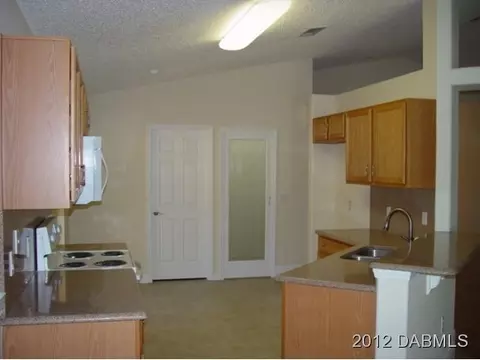 2532 Queen Palm Dr, Edgewater, FL 32141 photo 7
