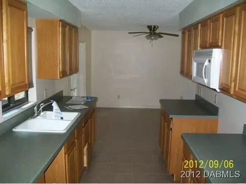 3122 Tamarind Dr, Edgewater, FL 32141 photo 4