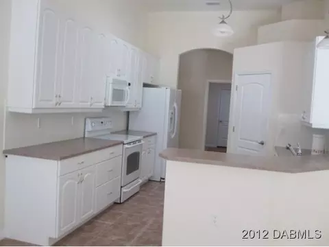 35 Flowertree Dr, Ormond Beach, FL 32174 photo 2