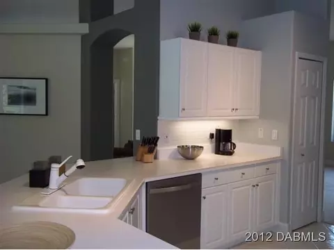 37 Gale Ln, Ormond Beach, FL 32174 photo 8