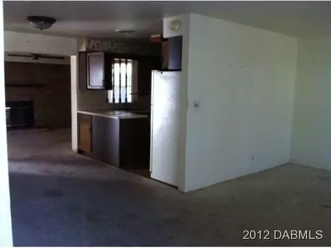 8 Aqua Vista Dr, Ormond Beach, FL 32176 photo 2