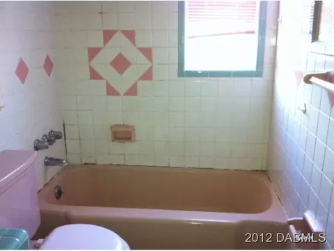 8 Aqua Vista Dr, Ormond Beach, FL 32176 photo 4