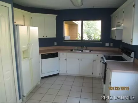 102 Old Barn Trl, Ormond Beach, FL 32174 photo 2