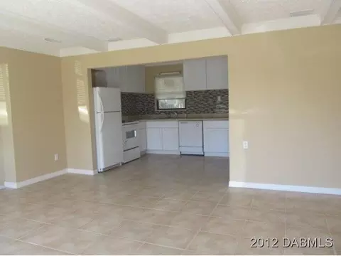105 Orange Ave, Edgewater, FL 32132 photo 2