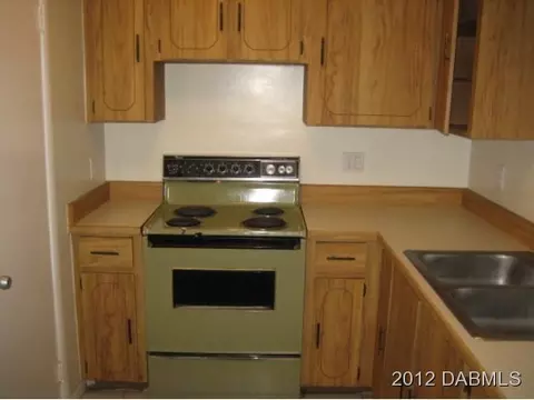1299 Biltmore Dr, Ormond Beach, FL 32174 photo 3