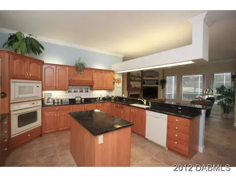 1077 Hampstead Ln, Ormond Beach, FL 32174 photo 5