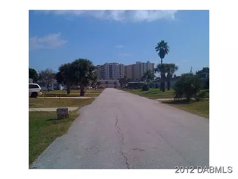 27 Azalea Dr, Ormond Beach, FL 32176 photo 4