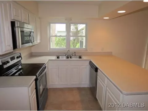 14 Juniper Dr, Ormond Beach, FL 32176 photo 3