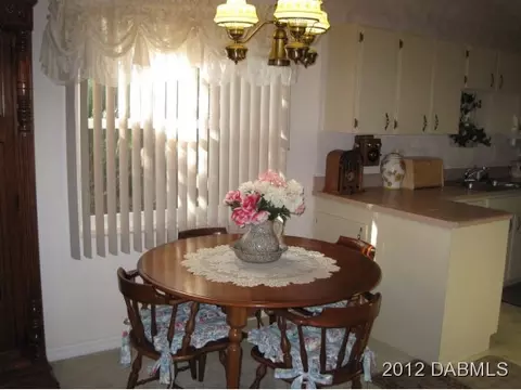 598 Tomoka Ave, Ormond Beach, FL 32174 photo 4