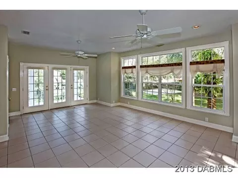 135 Riverside Dr, Ormond Beach, FL 32176 photo 8