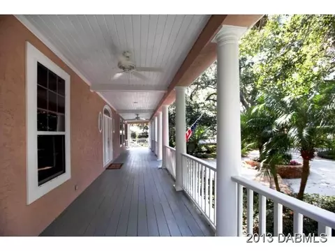 135 Riverside Dr, Ormond Beach, FL 32176 photo 2