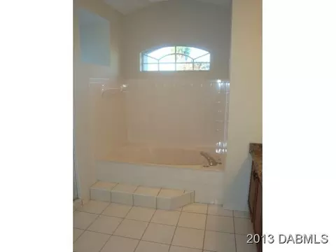 8 Seabridge Dr, Ormond Beach, FL 32176 photo 8