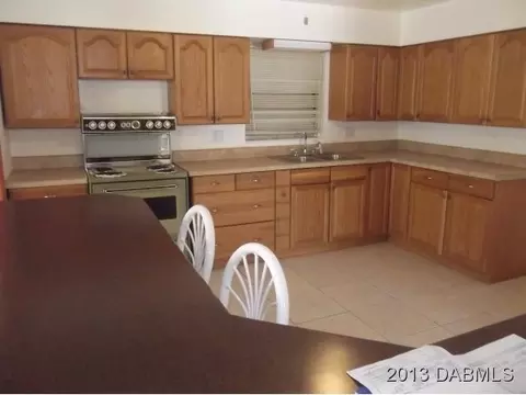 51 Plaza Dr, Ormond Beach, FL 32176 photo 4