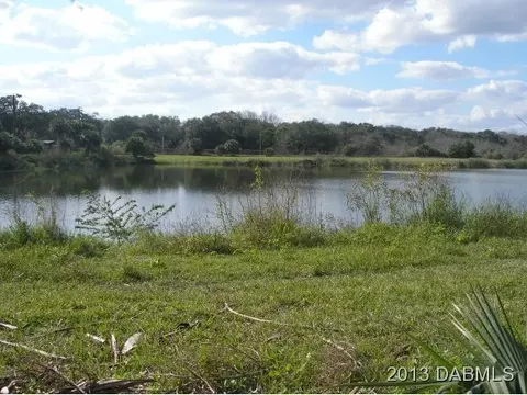 1032 Lake Ave, Edgewater, FL 32132 photo 4