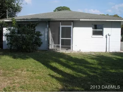 1032 Lake Ave, Edgewater, FL 32132 photo 2