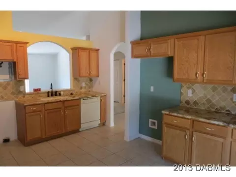 2932 Orange Tree Dr, Edgewater, FL 32141 photo 3