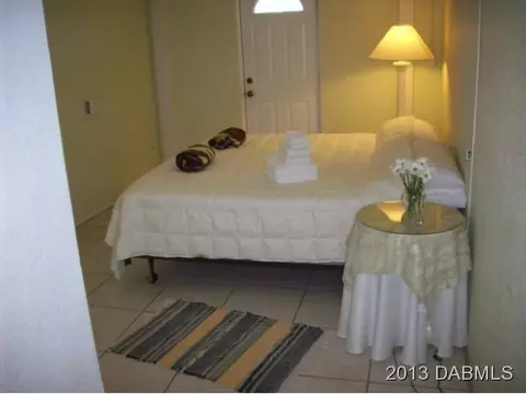 4 Hibiscus Dr, Ormond Beach, FL 32176 photo 4