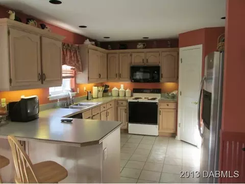 409 Black Oak Ln, Ormond Beach, FL 32174 photo 5
