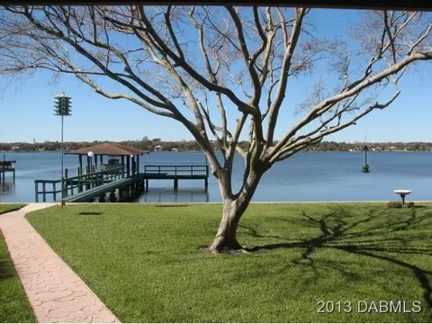 410 Riverside Dr, Ormond Beach, FL 32176 photo 2