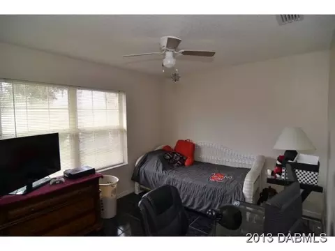 4 Crampton Ct, Palm Coast, FL 32137 photo 3