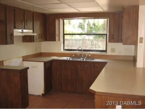 2109 Orange Tree Dr, Edgewater, FL 32141 photo 3