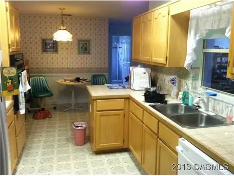 2204 Tamarind Dr, Edgewater, FL 32141 photo 6