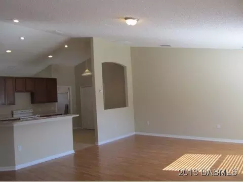 304 Mariners Gate Dr, Edgewater, FL 32141 photo 4