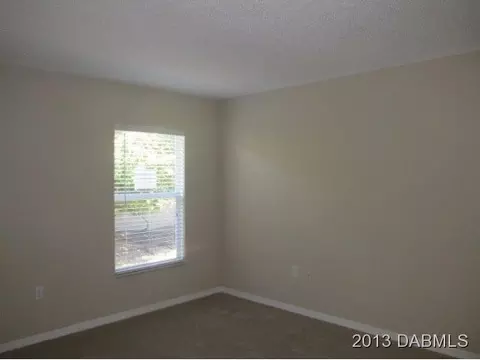 304 Mariners Gate Dr, Edgewater, FL 32141 photo 9