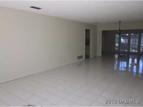5 Sycamore Cir, Ormond Beach, FL 32174 photo 4