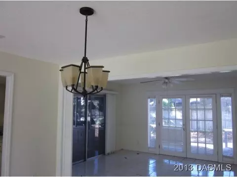 5 Sycamore Cir, Ormond Beach, FL 32174 photo 2