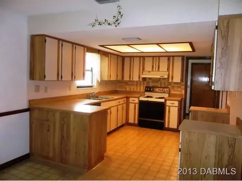 84 Kingsley Pl, Ormond Beach, FL 32174 photo 2