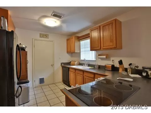 320 Lowndes Ave, Ormond Beach, FL 32174 photo 4