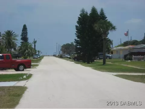 47 Seacrest Dr, Ormond Beach, FL 32176 photo 4